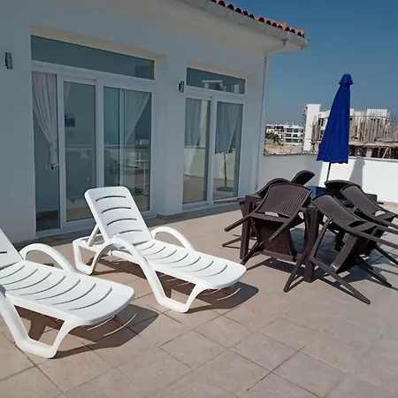Villa Palm View *